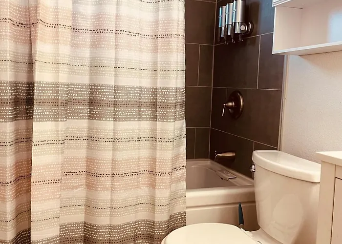 Gold 2br Retreat At The Heart Of Rt 66 Apartment Kingman