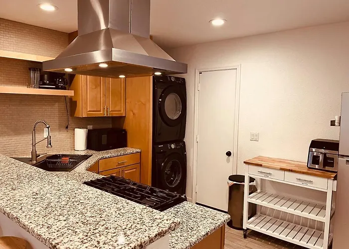 Gold 2br Retreat At The Heart Of Rt 66 Apartment *